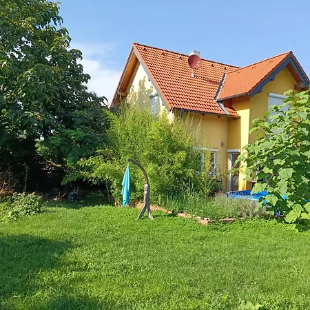 Ruhiges Und Familiaeres In Retzer Weinregion Διαμέρισμα